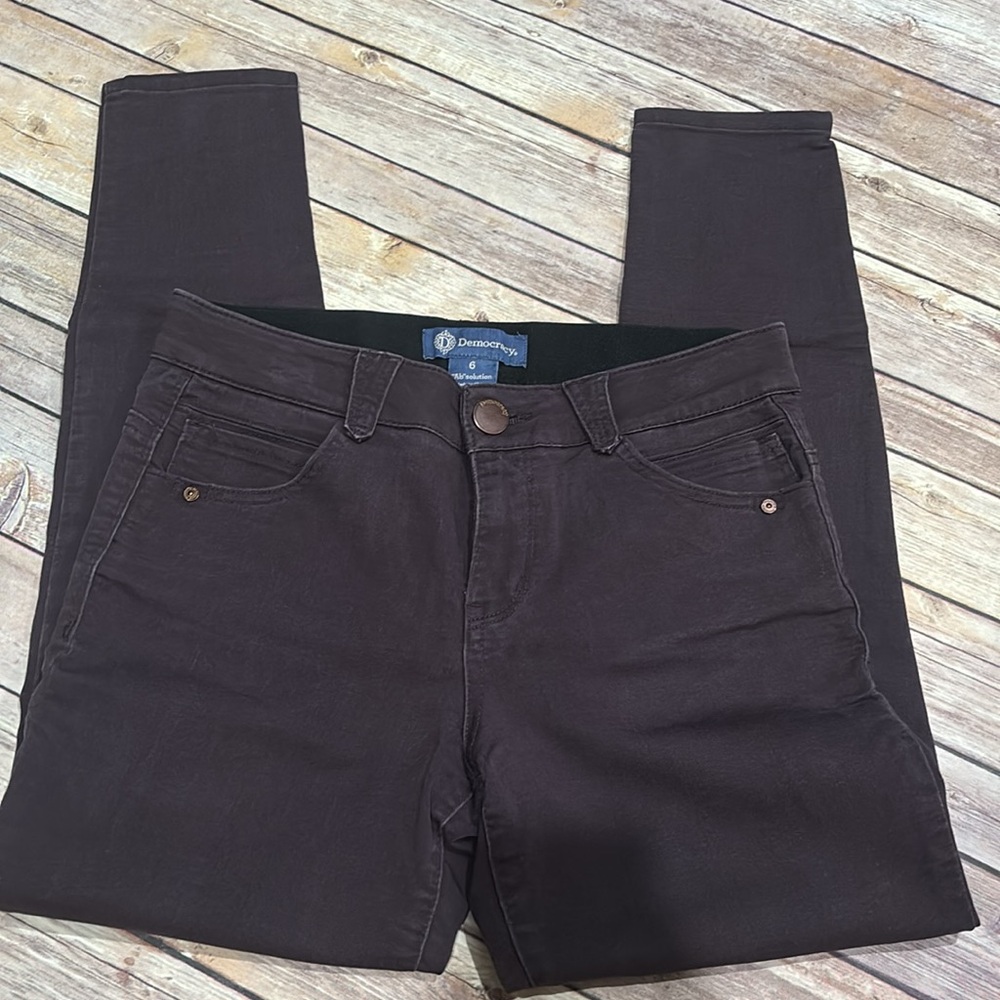 Democracy AB Solution Plum colored pants size 6